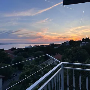 https://apartmani-danijel-starigrad-paklenica.hotelinzadar.com